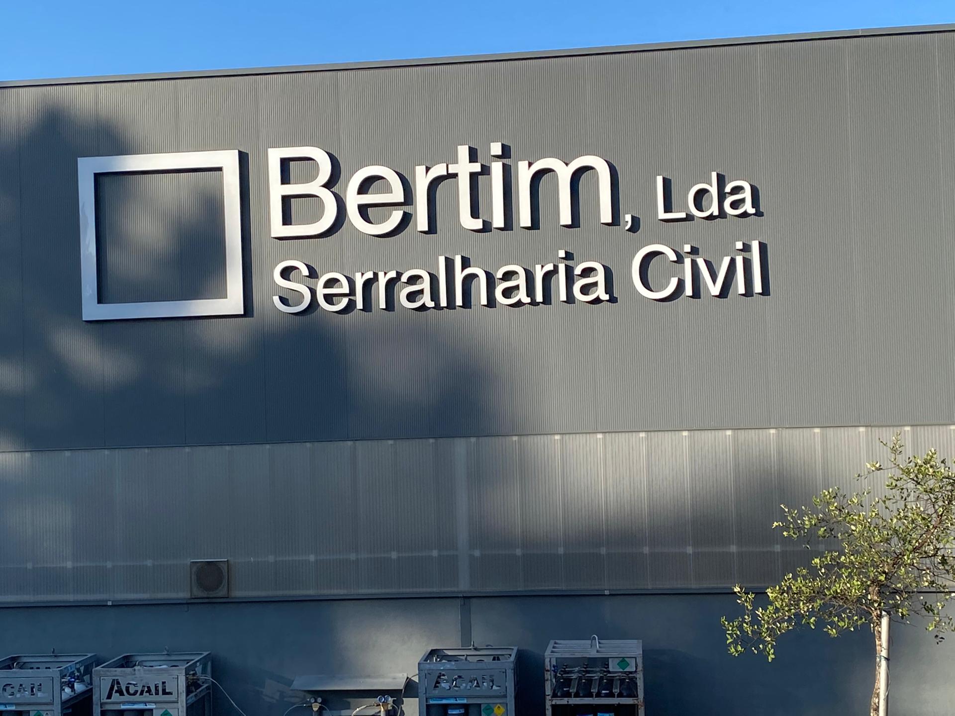 Serralharia Civil Bertim 3 Megapublicidade - Publicidade, Comunicação e Marketing Digital